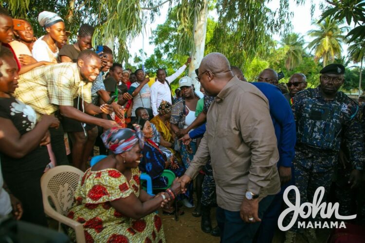 H.E John Mahama Has visited Communities Along the Volta River Affected by the Akosombo Dam Spillage