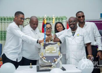 Mahama ‘saves’ babies at Dodowa hospital. -donates incubators, phototherapy machines & CPAPS on birthday.